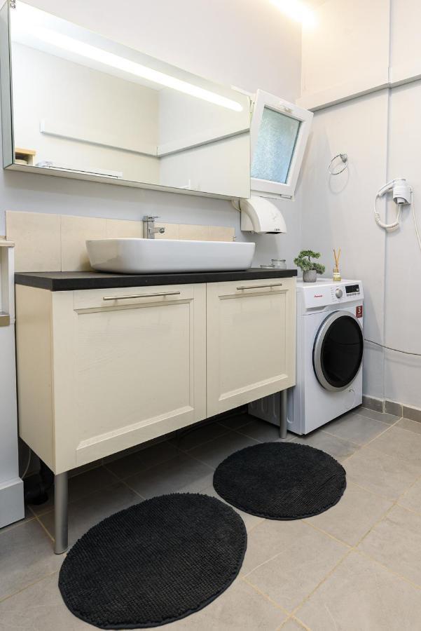 Patras' Hitech Apartment Eksteriør bilde