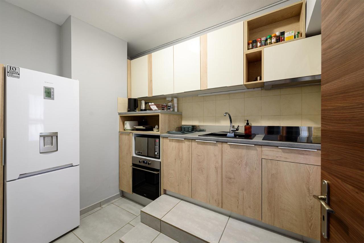 Patras' Hitech Apartment Eksteriør bilde